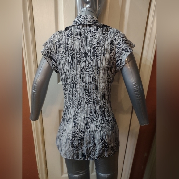 Taylor woman's size large short sleeve button up blouse shirt top - Picture 2 of 4